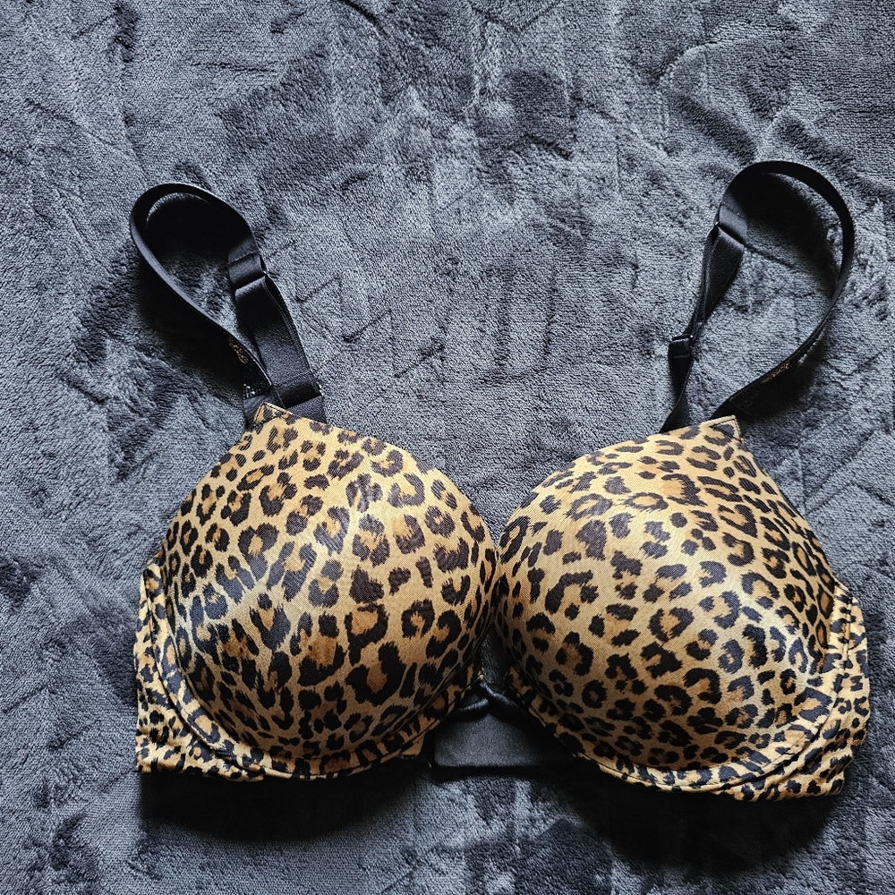Victoria secret push up bras add 2 cups